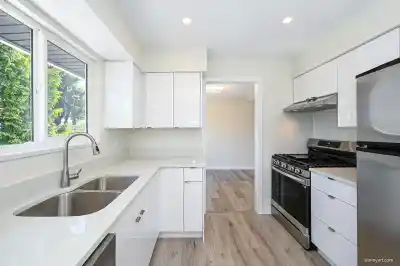 5546 MAPLE CRESCENT, Delta BC V4K 1G4