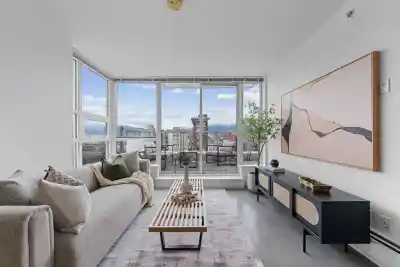 807 231 E PENDER STREET, Vancouver BC V6A 0G3