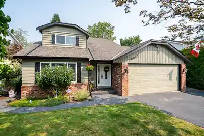 20085 50A AVENUE, Langley BC V3A 7H8