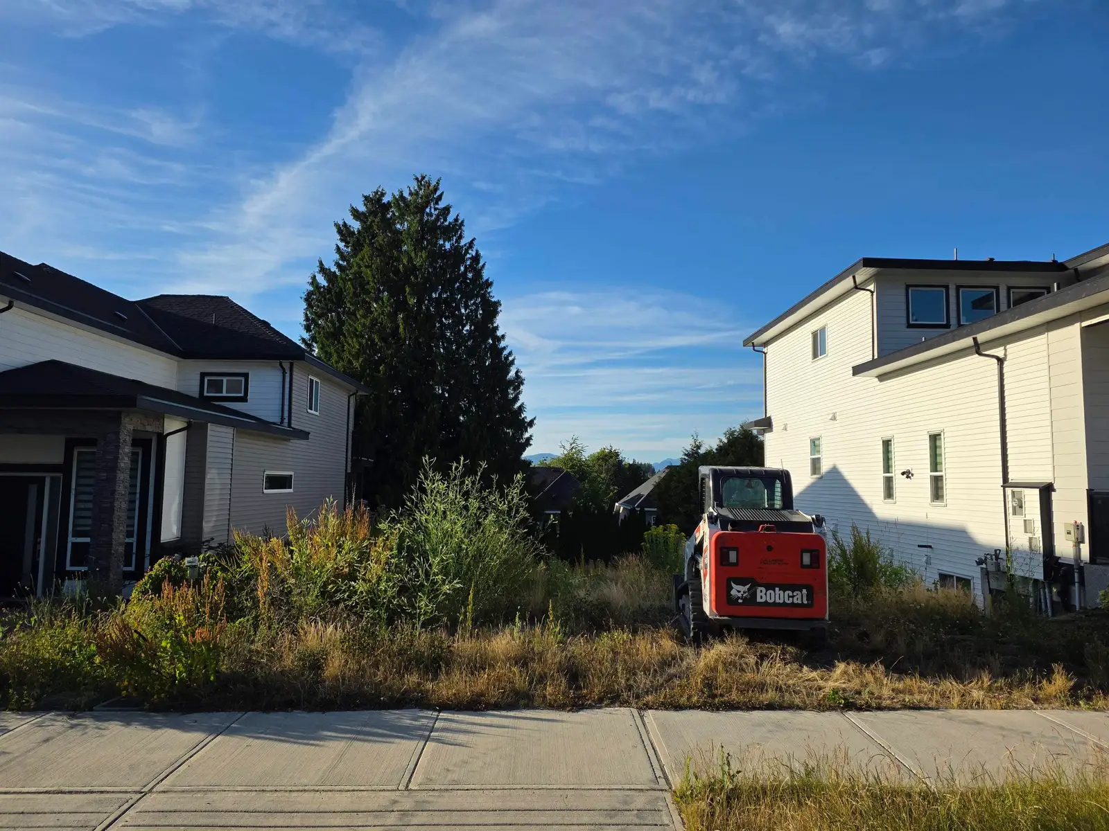 13947 60A AVENUE, Surrey BC V3X 1E1