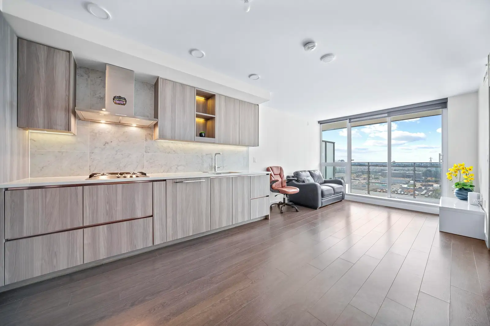 1107 433 SW MARINE DRIVE, West Vancouver BC V5X 0H5