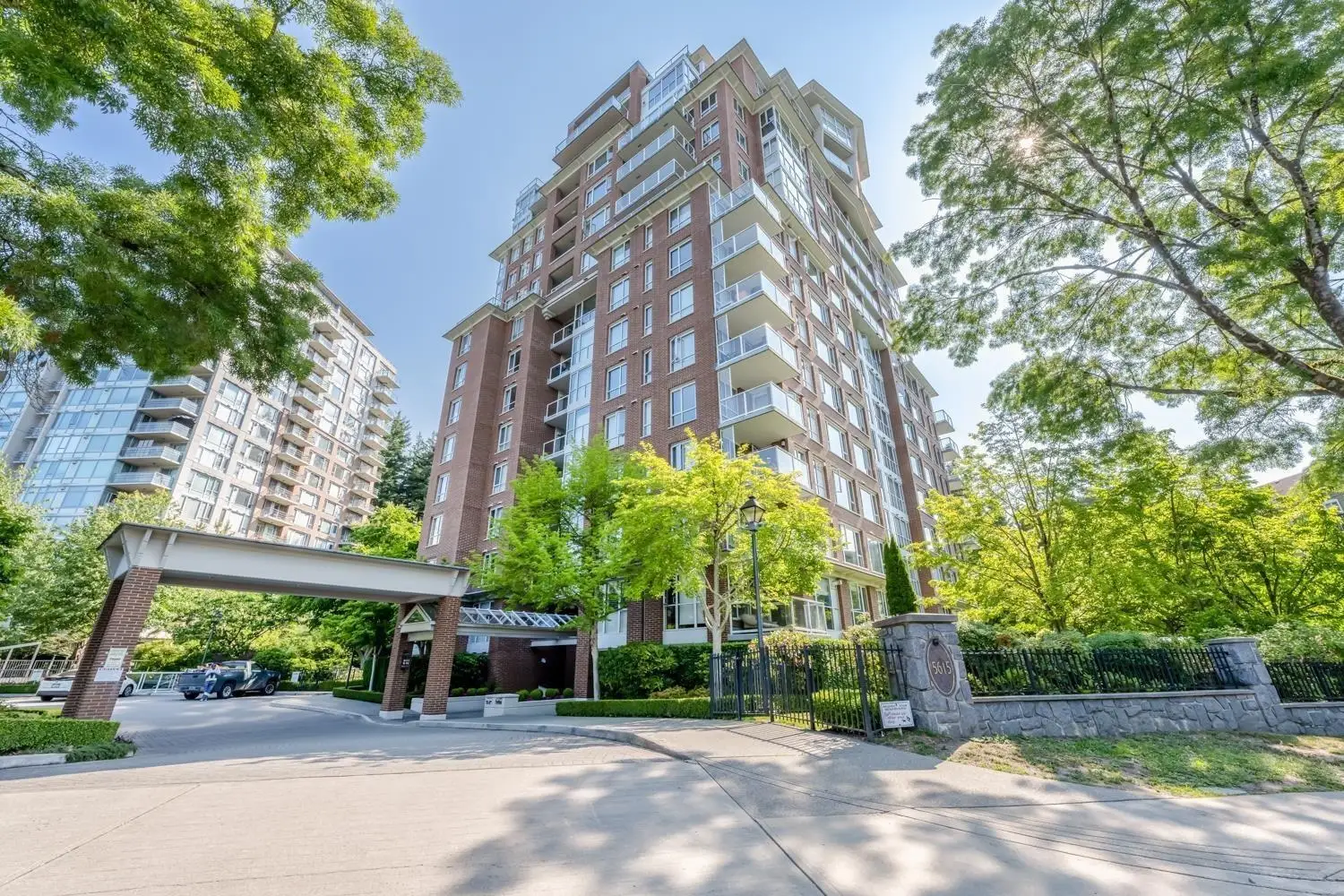 704 5615 HAMPTON PLACE, Vancouver BC V6T 2H1