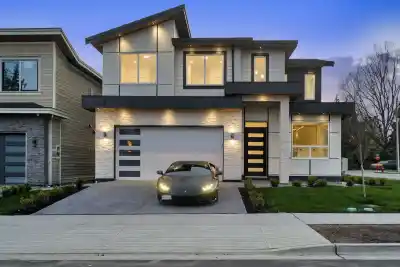 7145 204A STREET, Langley BC V2Y 3S7