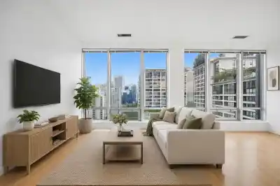 1110 989 NELSON STREET, Vancouver BC V6Z 2S1