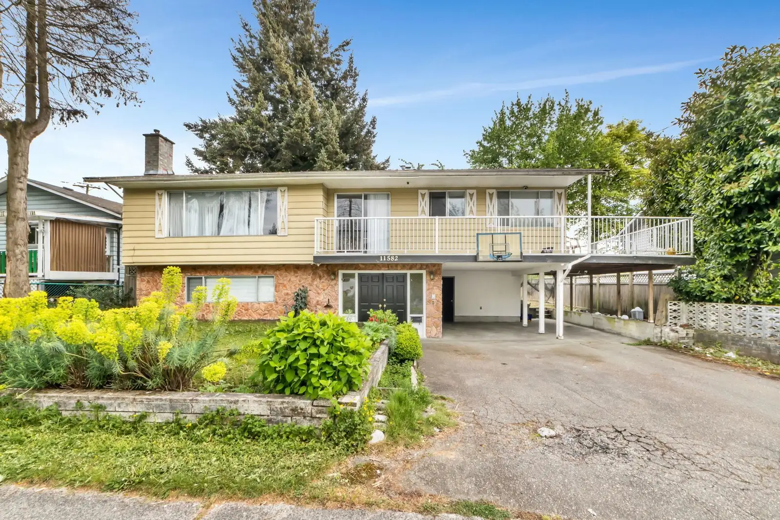 11582 84A AVENUE, Delta BC V4C 2S6