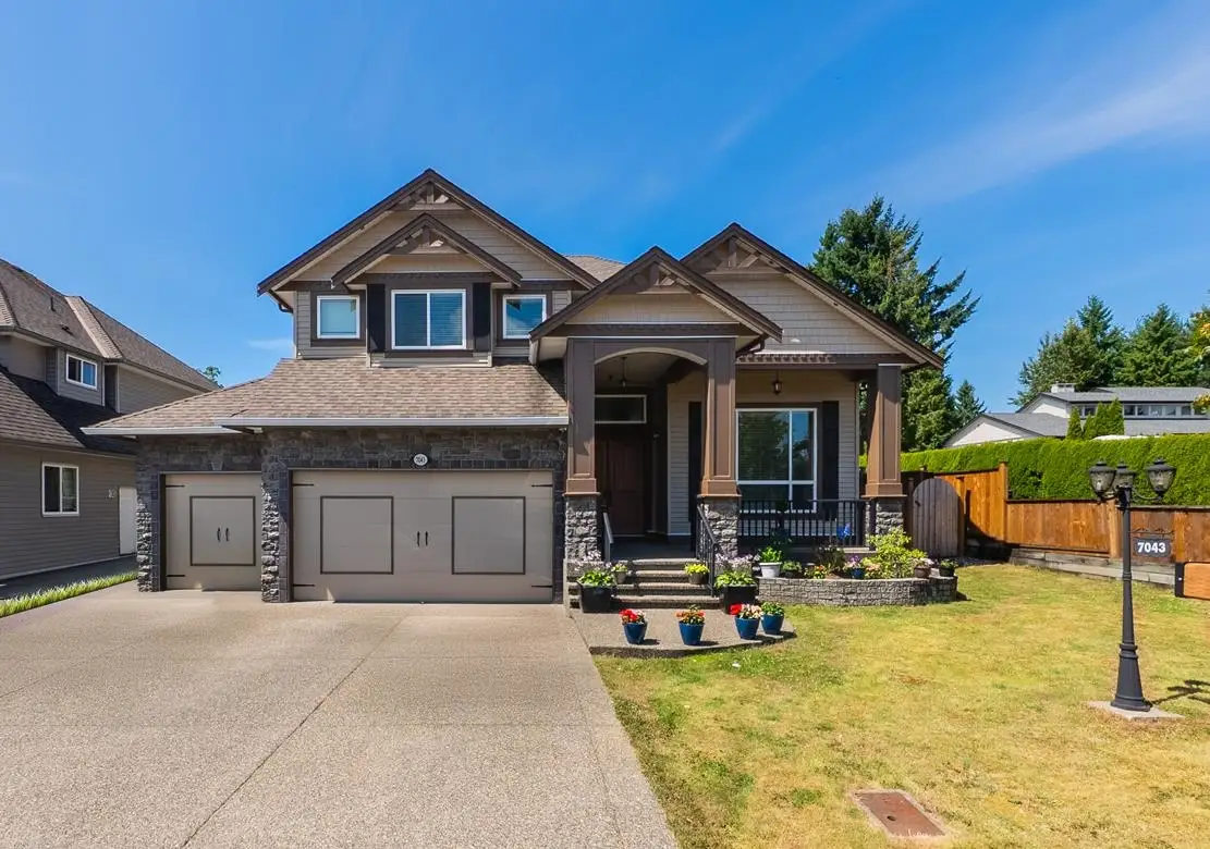 7043 197B STREET, Langley BC V2Y 0E9