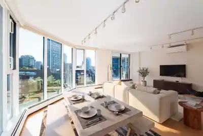 905 1010 BURNABY STREET, Vancouver BC V6E 4L8