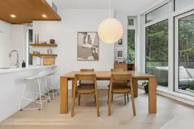 401 6699 NELSON AVENUE, West Vancouver BC V7W 2B2