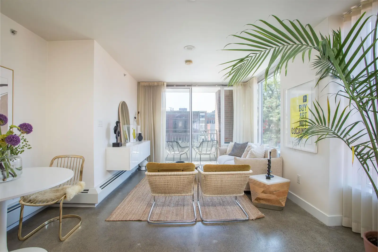 307 231 E PENDER STREET, Vancouver BC V6A 0G3