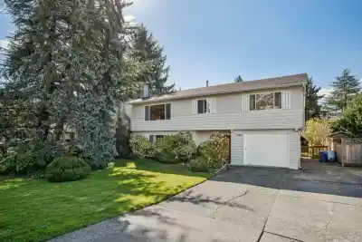 5392 MAPLE CRESCENT, Delta BC V4K 1G2