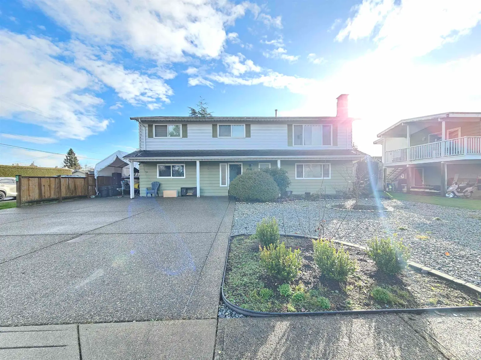 5574 49 AVENUE, Delta BC V4K 3N8