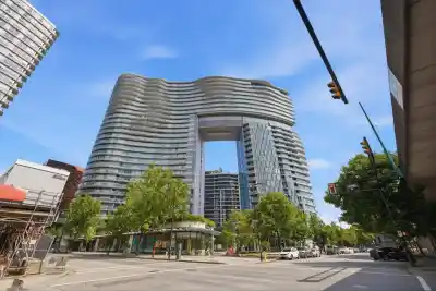 2007 89 NELSON STREET, Vancouver BC V6Z 0E7