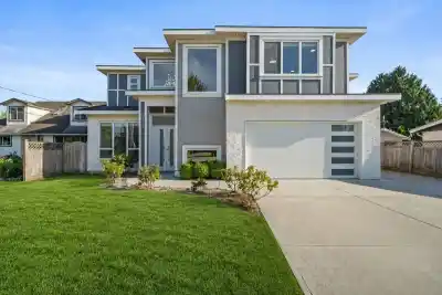6114 49B AVENUE, Delta BC V4K 1Z8