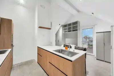 3 829 KEEFER STREET, Vancouver BC V6A 1Y8
