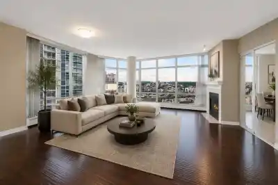 2906 198 AQUARIUS MEWS, Vancouver BC V6Z 2Y4