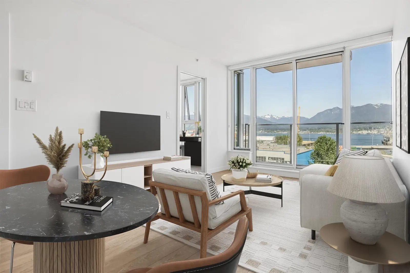 559 955 E HASTINGS STREET, Vancouver BC V6A 0G8