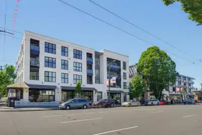 218 1588 E HASTINGS STREET, Vancouver BC V5L 1S5