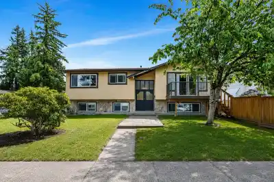 4652 203 STREET, Langley BC V3A 5J5