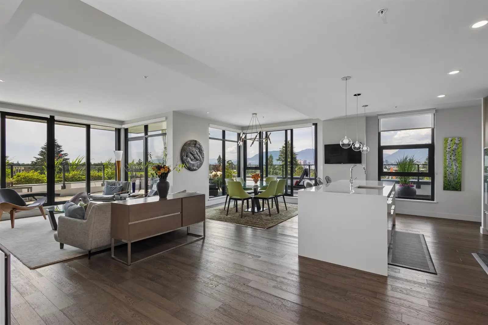 601 4427 CAMBIE STREET, Vancouver BC V5Z 2Y8