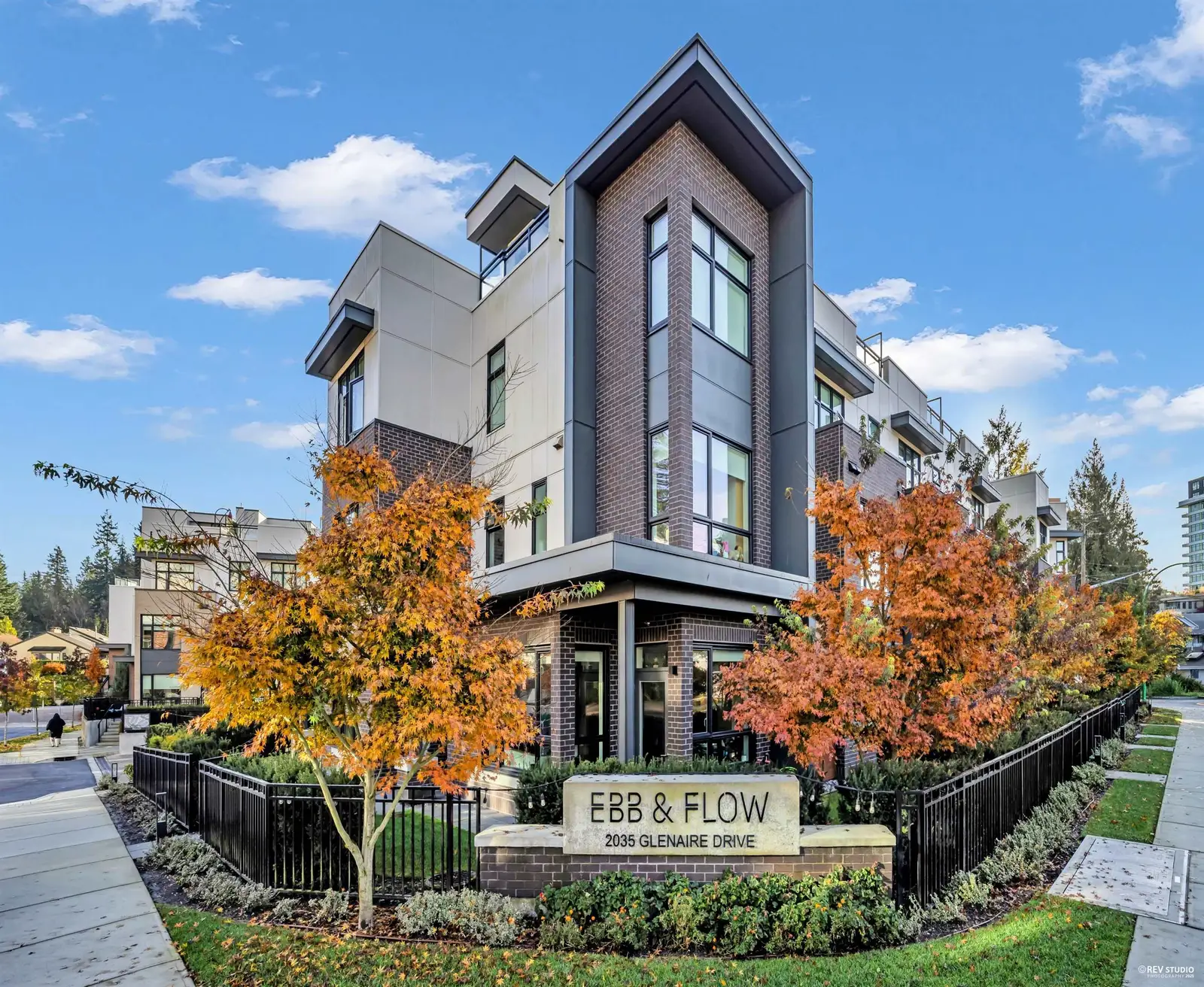 120 2035 GLENAIRE DRIVE, North Vancouver BC V7P 1Y2