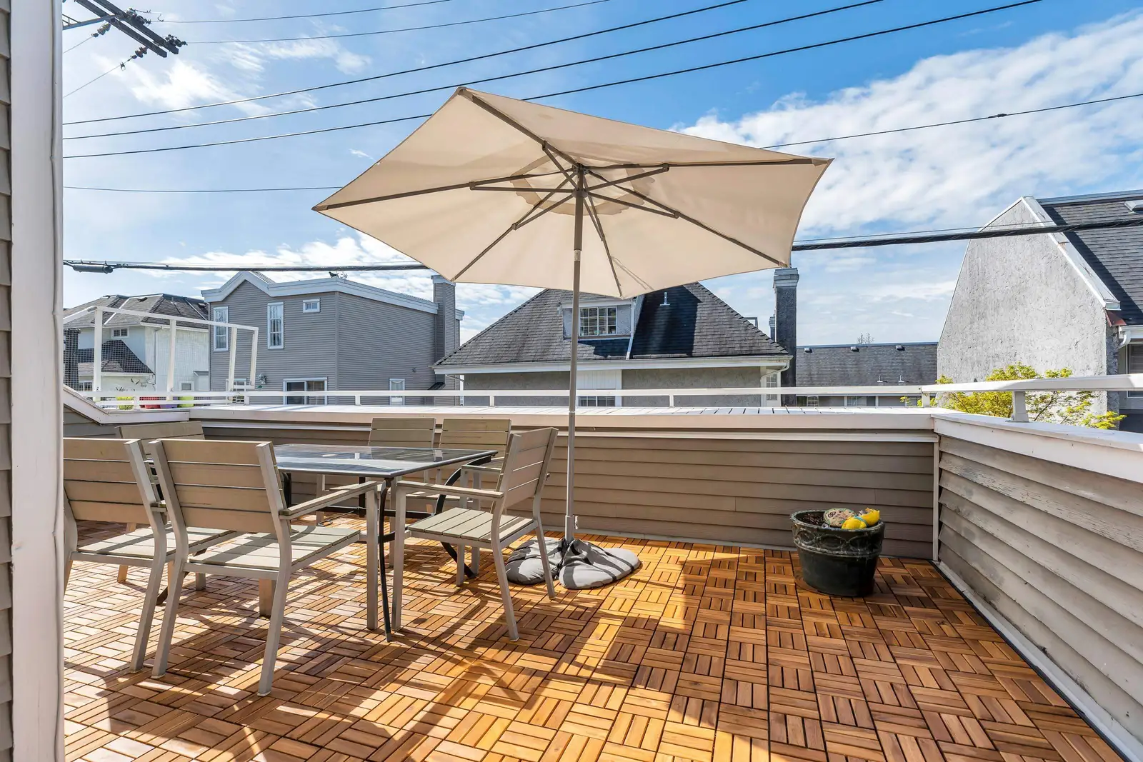304 223 E KEITH ROAD, North Vancouver BC V7L 1V4