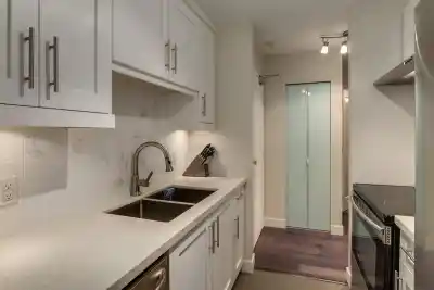 203 1611 E 3RD AVENUE, Vancouver BC V5N 1H1