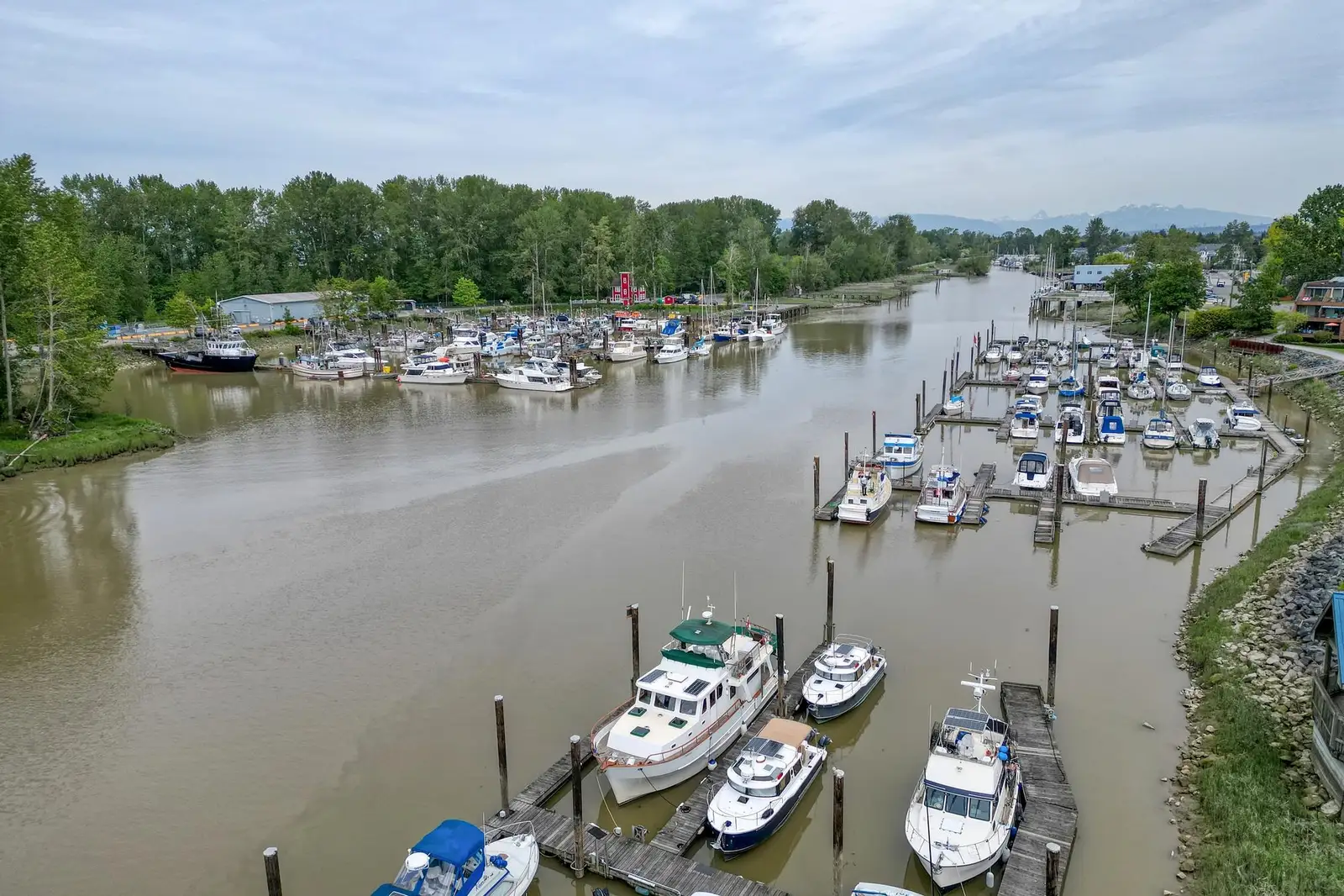 304 4753 W RIVER ROAD, Ladner BC V4K 1R9