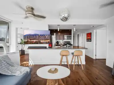 502 688 ABBOTT STREET, Vancouver BC V6B 0B9