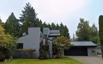 5098 2 AVENUE, Delta BC V4M 1C8