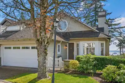 4 5110 ALDERFEILD PLACE, West Vancouver BC V7W 2W7