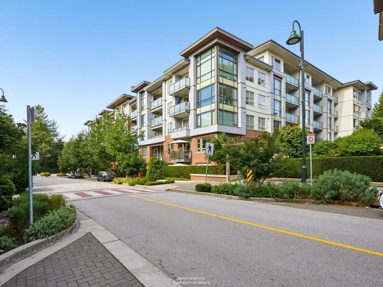 213 2651 LIBRARY LANE, North Vancouver BC V7J 0C1