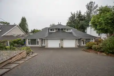 380 55A STREET, Tsawwassen BC V4M 3L8