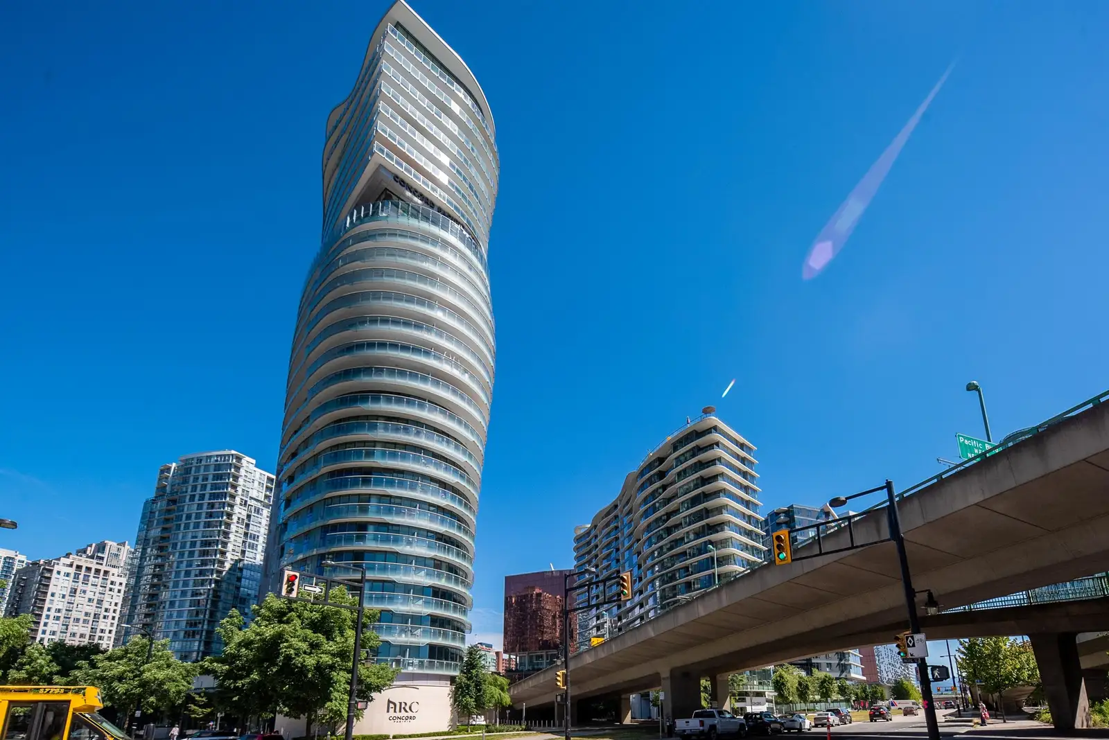 2001 89 NELSON STREET, Vancouver BC V6Z 0E7