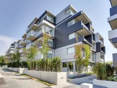 102 8030 OAK STREET, Vancouver BC V6P 0M9