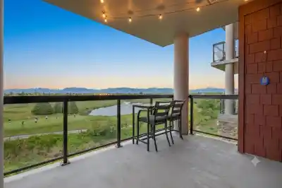 307 5011 SPRINGS BOULEVARD, Tsawwassen BC V4M 0B6