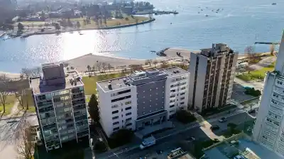 304 1233 BEACH AVENUE, Vancouver BC V6E 1V4