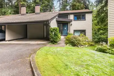 1135 HERITAGE BOULEVARD, North Vancouver BC V7J 3G8