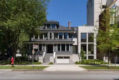 1685 NELSON STREET, Vancouver BC V6G 1M3