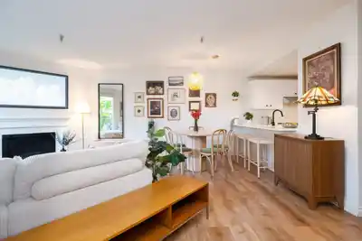 112 2020 W 8TH AVENUE, Vancouver BC V6J 1W5