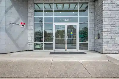 211 4338 COMMERCIAL STREET, Vancouver BC V5N 5G6