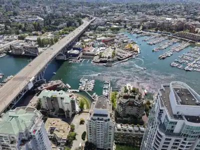 404 1501 HOWE STREET, Vancouver BC V6Z 2P8