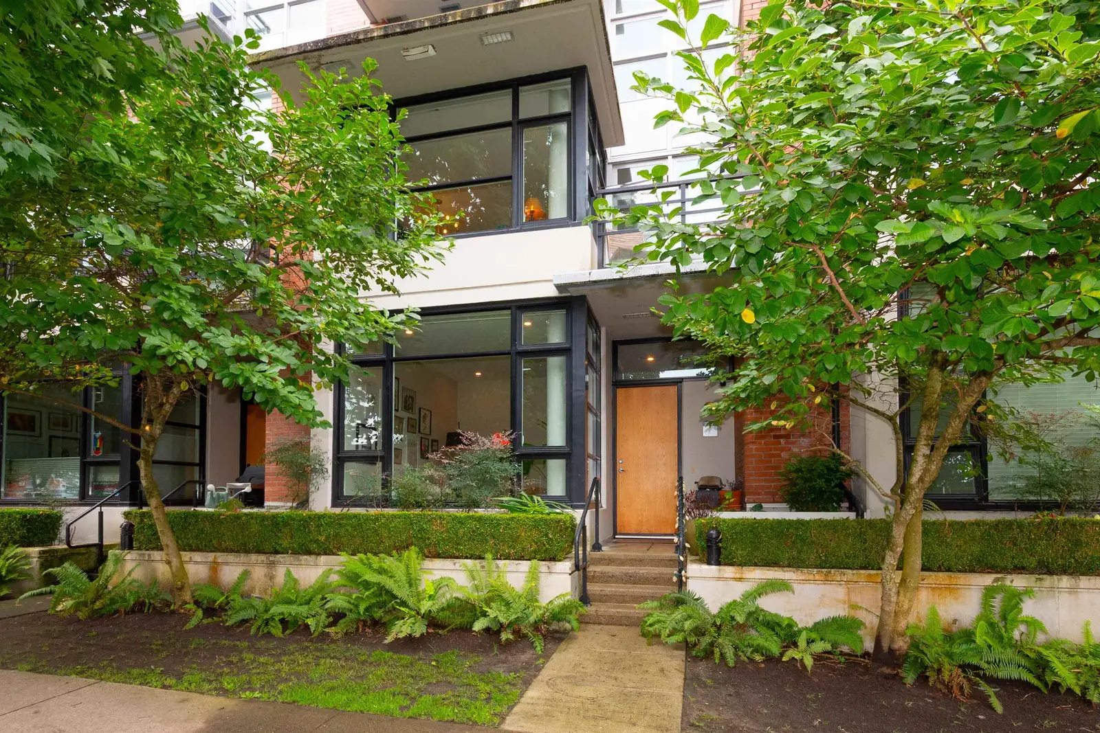 290 E 11TH AVENUE, Vancouver BC V5T 2C3