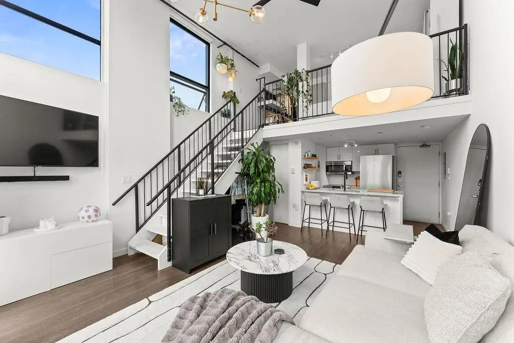 401 1 E CORDOVA STREET, Vancouver BC V6A 4M3
