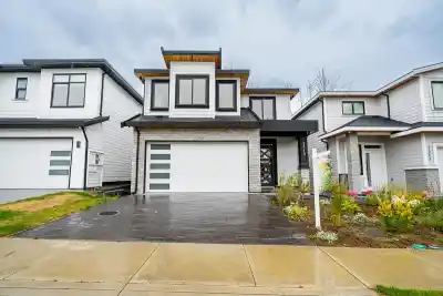 7519 205 STREET, Langley BC V2Y 3S8