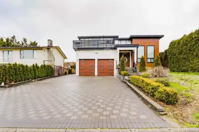 11467 76A AVENUE, Delta BC V4C 1L5