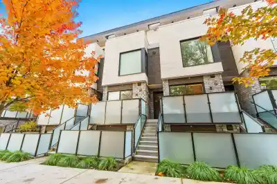 107 650 E 2ND STREET, North Vancouver BC V7L 1E3