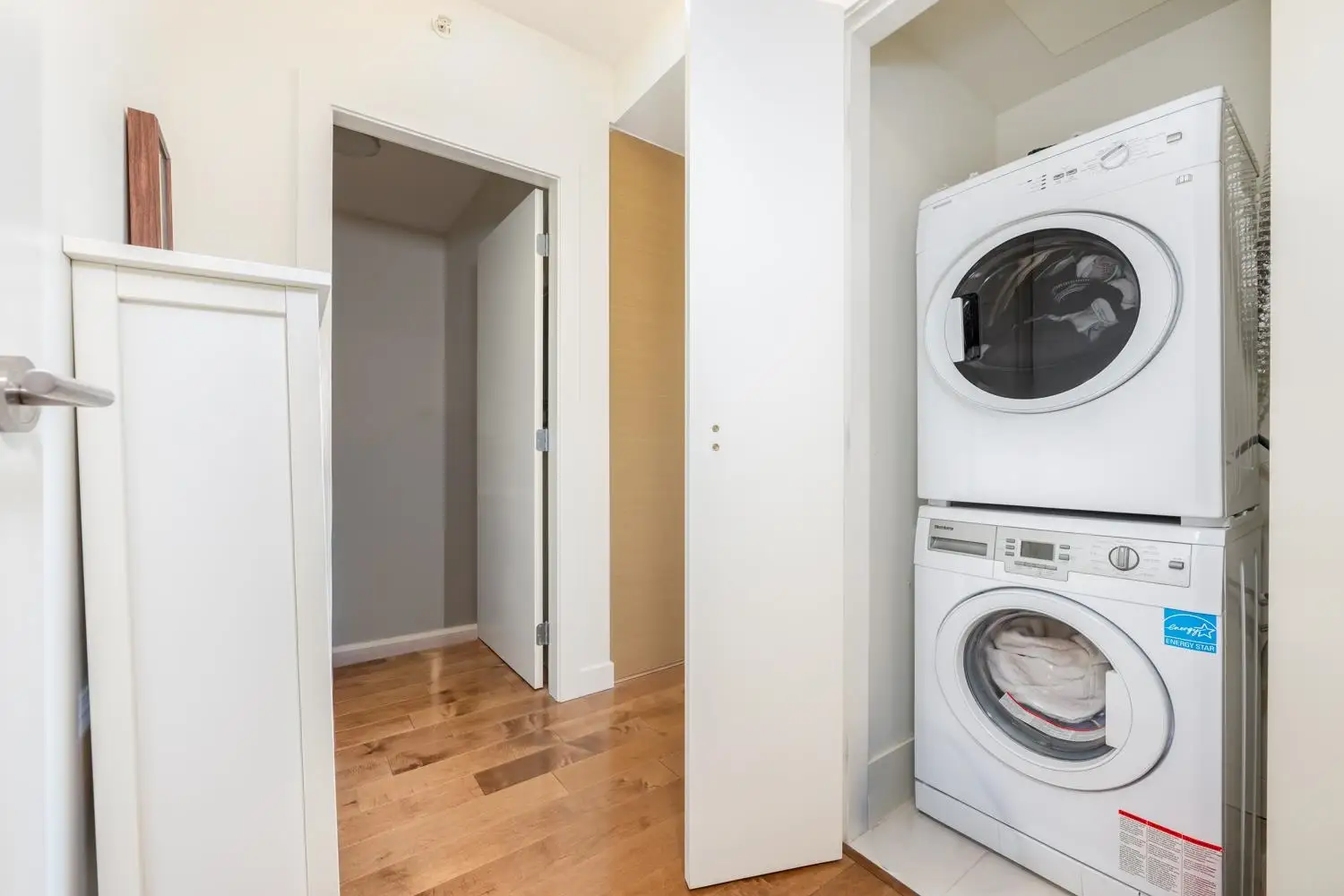 309 4083 CAMBIE STREET, Vancouver BC V5Z 2X9