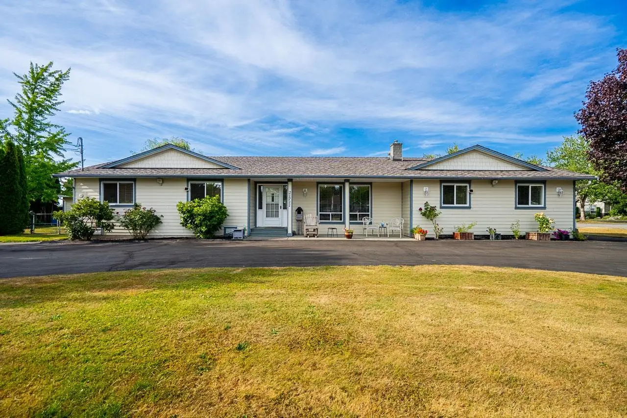 21711 52 AVENUE, Langley BC V2Y 1L7