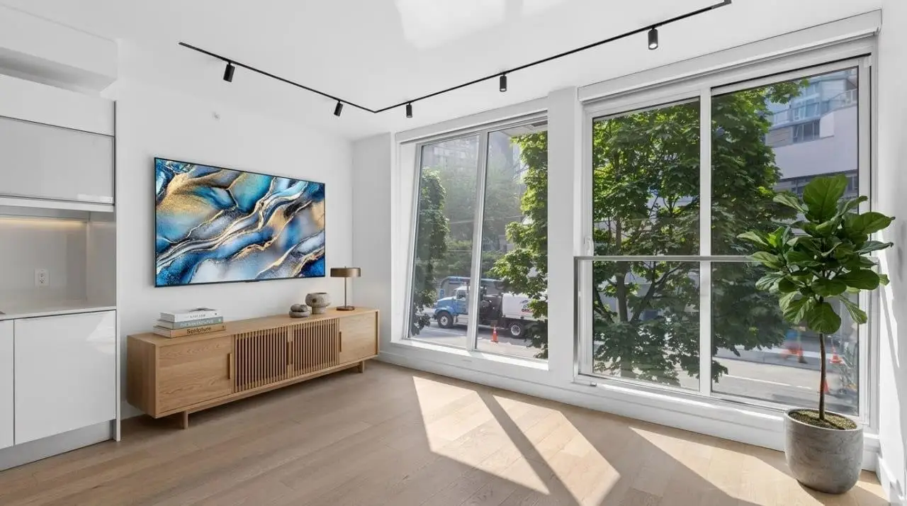 206 1477 W PENDER STREET, Vancouver BC V6G 2S3