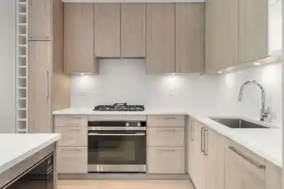 115 747 E 3RD STREET, North Vancouver BC V7L 1G8